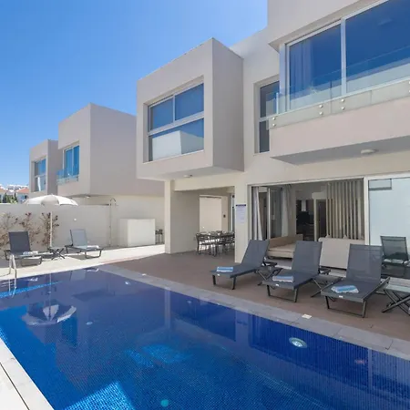 4 Bed With Private Pool - Brand New Villa Paralimni