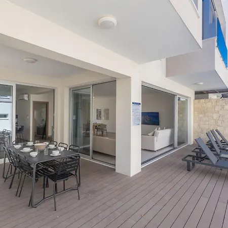 4 Bed With Private Pool - Brand New *
