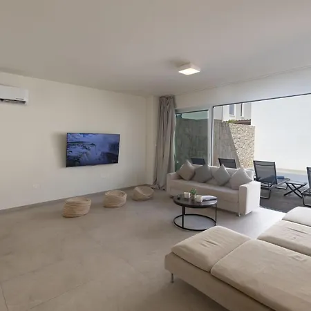 4 Bed With Private Pool - Brand New Villa Paralimni