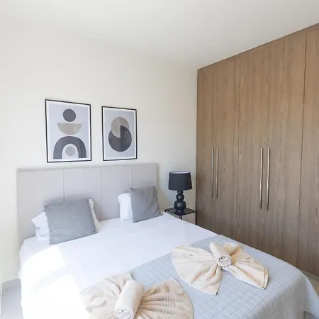 4 Bed With Private Pool - Brand New * Paralimni